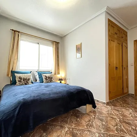 Superior 2 Mins To Playa Del Cura, 3 Bedrooms, 2 Baths, Big Terrace 또레비에하